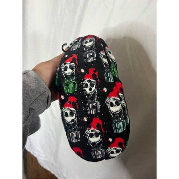 Disney Tim Burtons The Nightmare Before Christmas Fuzzy Babba Slipper Socks NEW - Picture 4 of 5